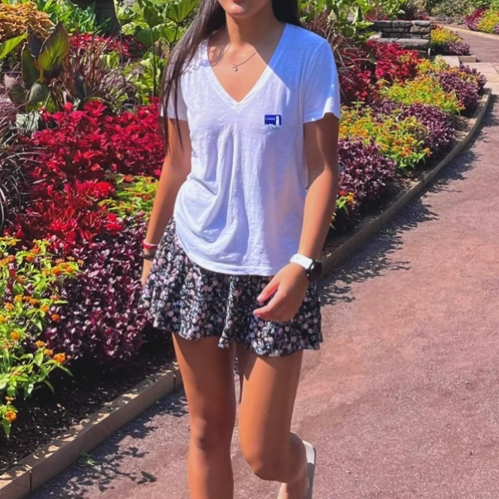 Madewell V-neck tee white